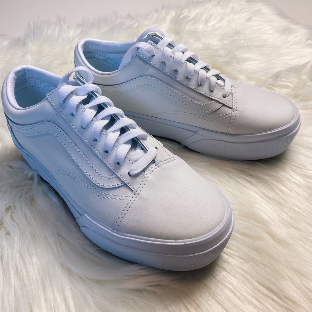 Vans Old Skool Stacked Leather Platform Sneakers White Women’s Size 7.5